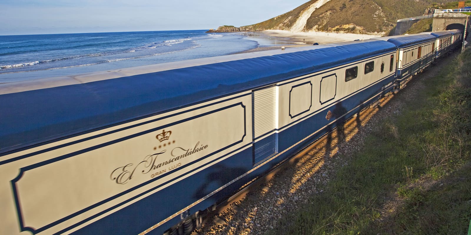 OCOA-SPAIN-DMC-TREN-TRANSCANTABRICO-CLASICO-PLAYA-SAN-ANTOLIN-1